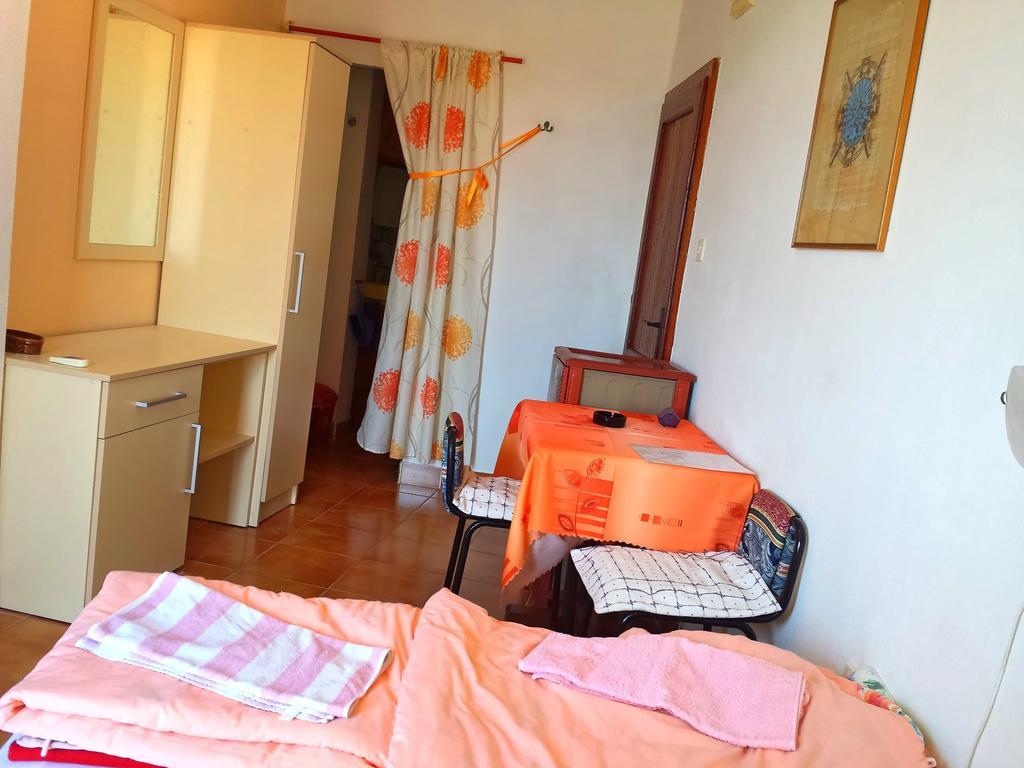 Apartments Prag Ulcinj Bilik gambar